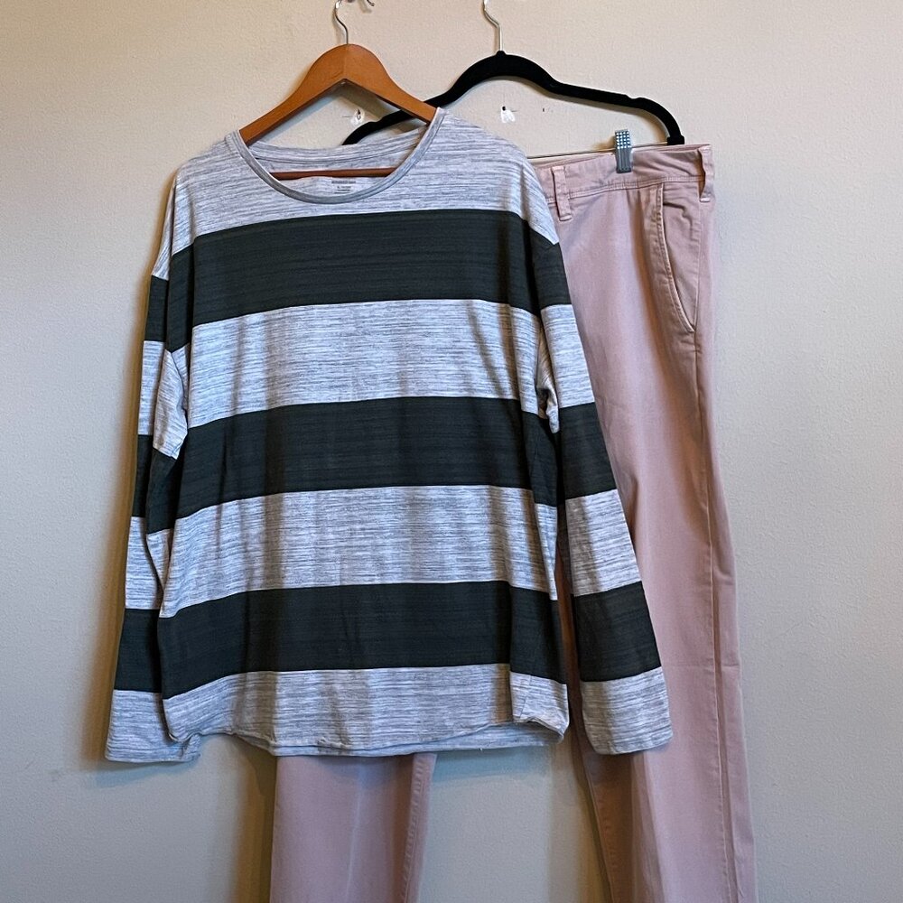 MEN'S American Eagle Outfitters SHIRT + TAN JEANS... BUNDLE WITH (2 ITEMS)